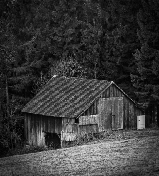 Rhon Barn B&W